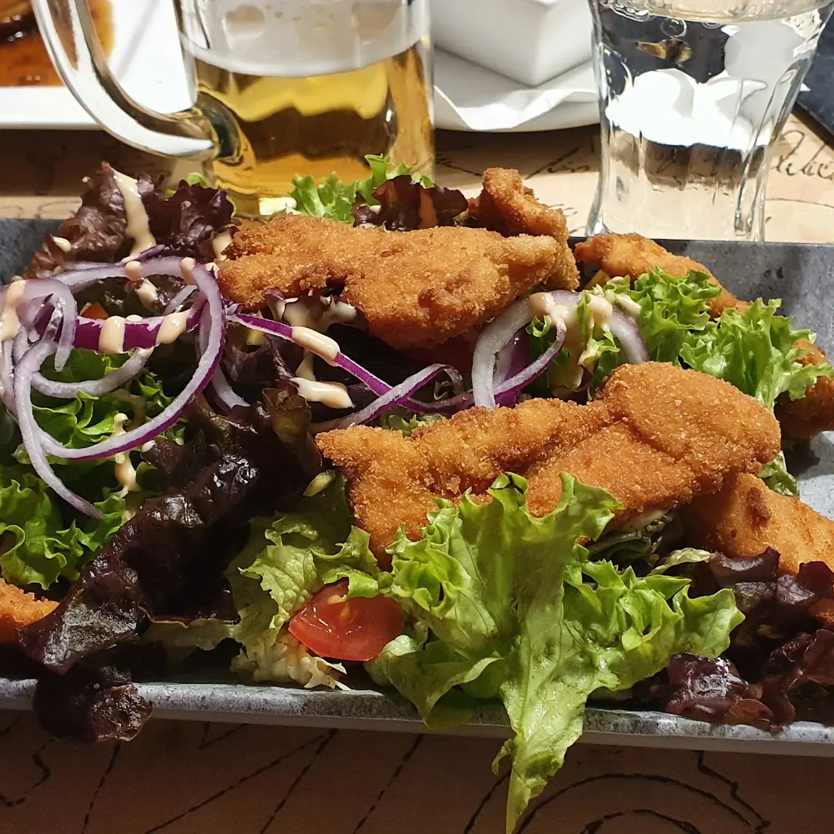 Steirischer Backhendlsalat