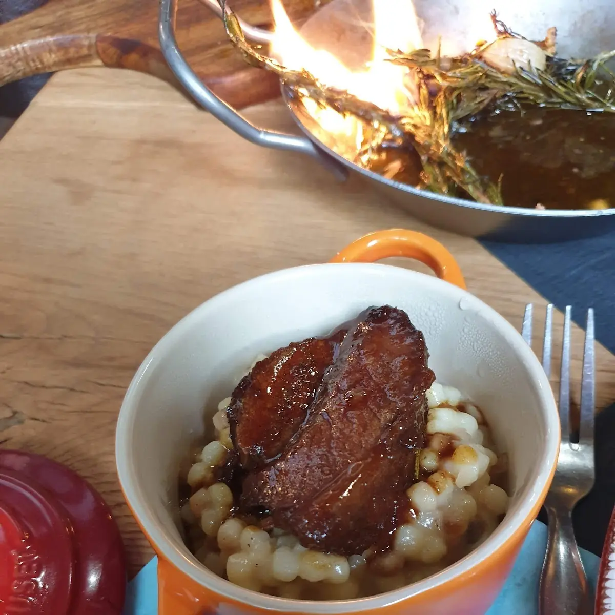 Fregola Sarah Mit Geschmorten Rinderbäckchen