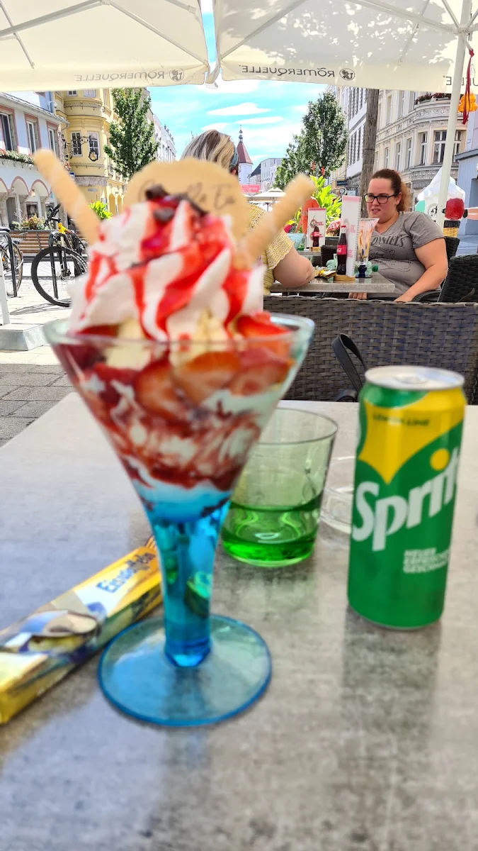 Spaghetti Eis Erdbeere