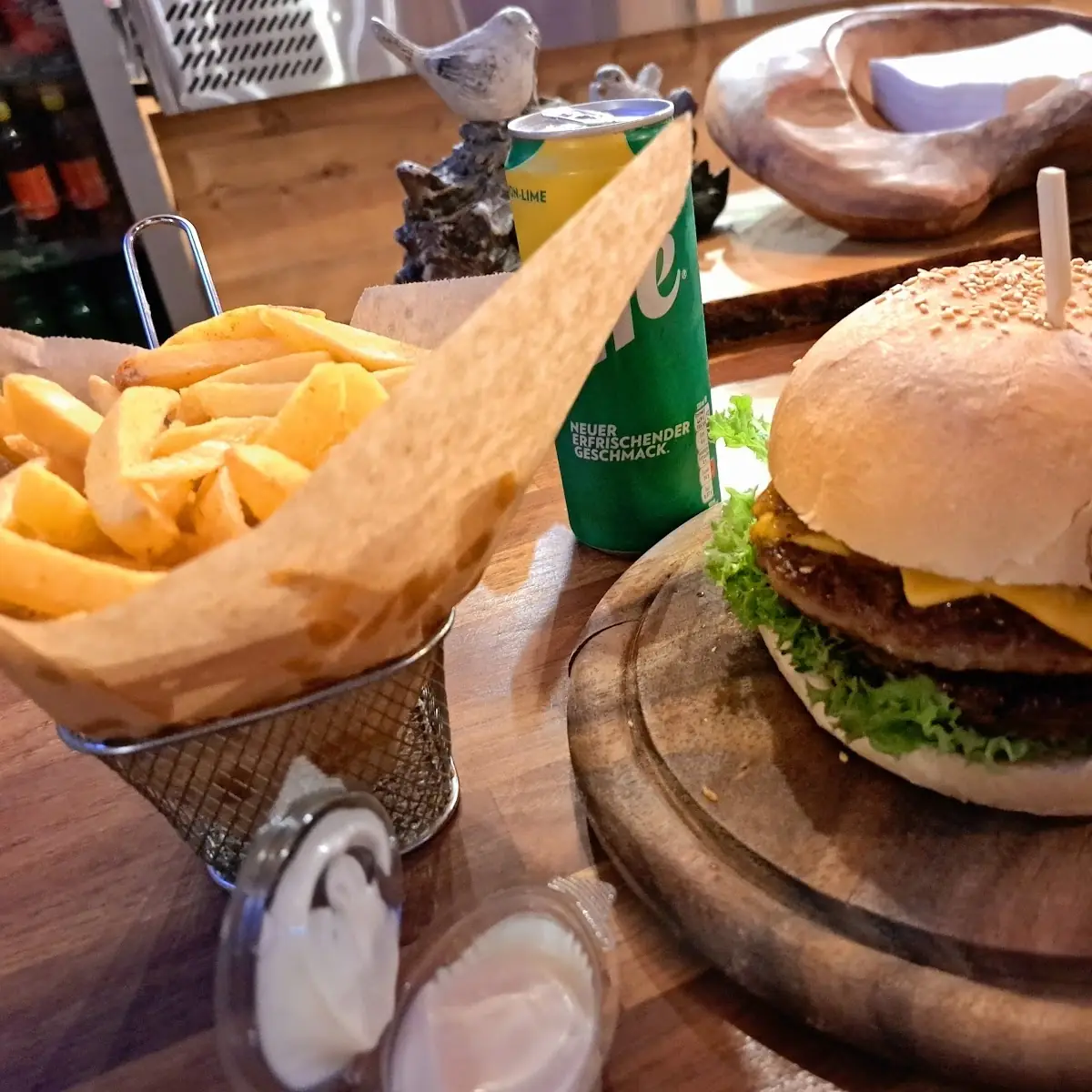 Double Cheeseburger Menü