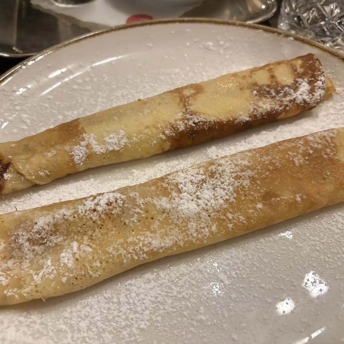 Palatschinken Mit Marillenmarmelade