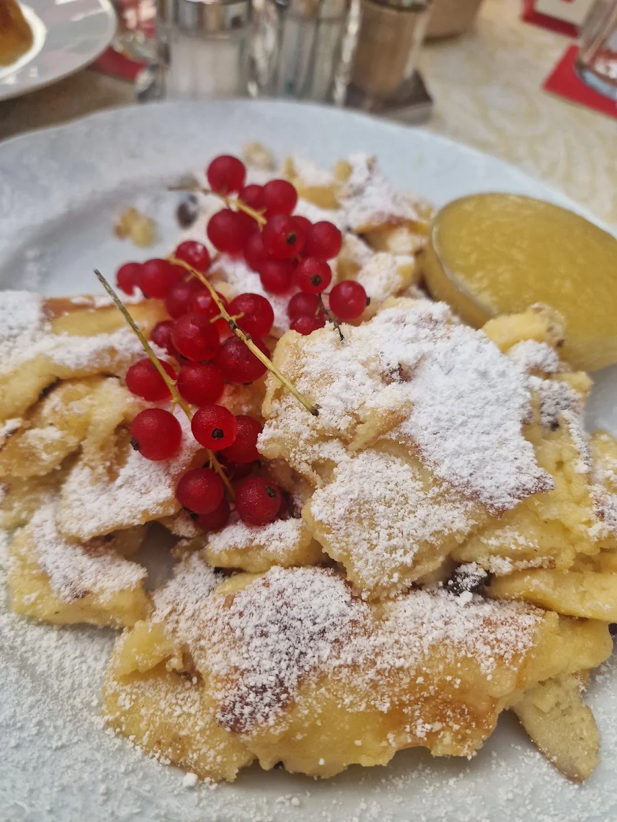 Kaiserschmarren Mit Apfelmus