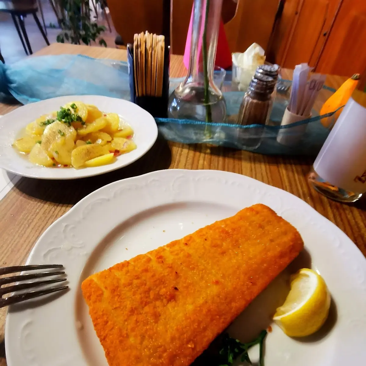 Gebackener Fisch Mit Erdäpfelsalat