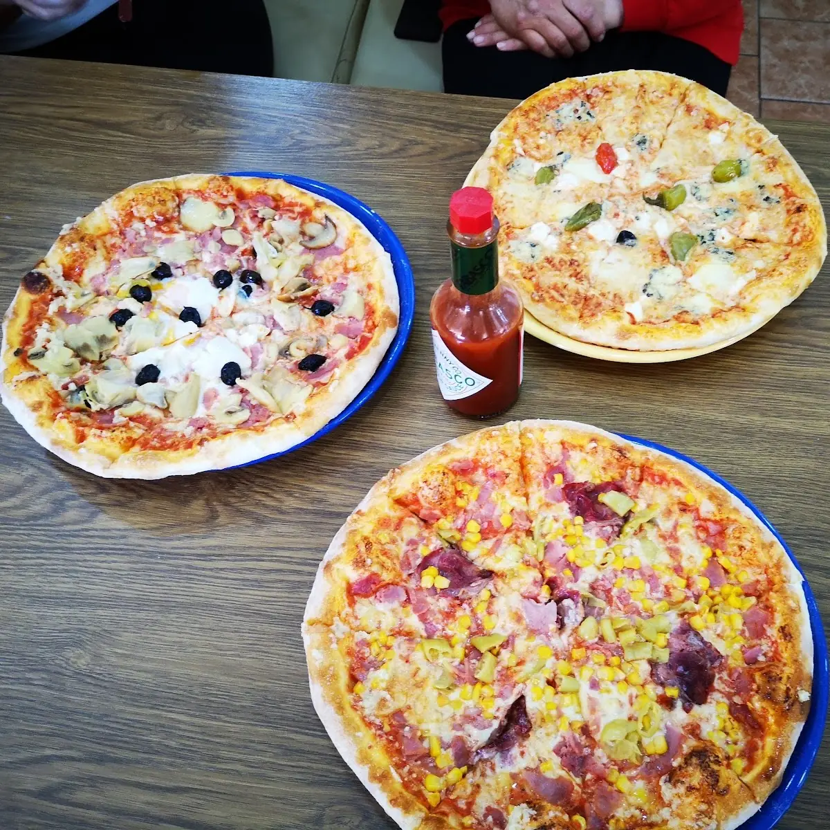Pizza Provensale Diavolo A Qatro Formagi