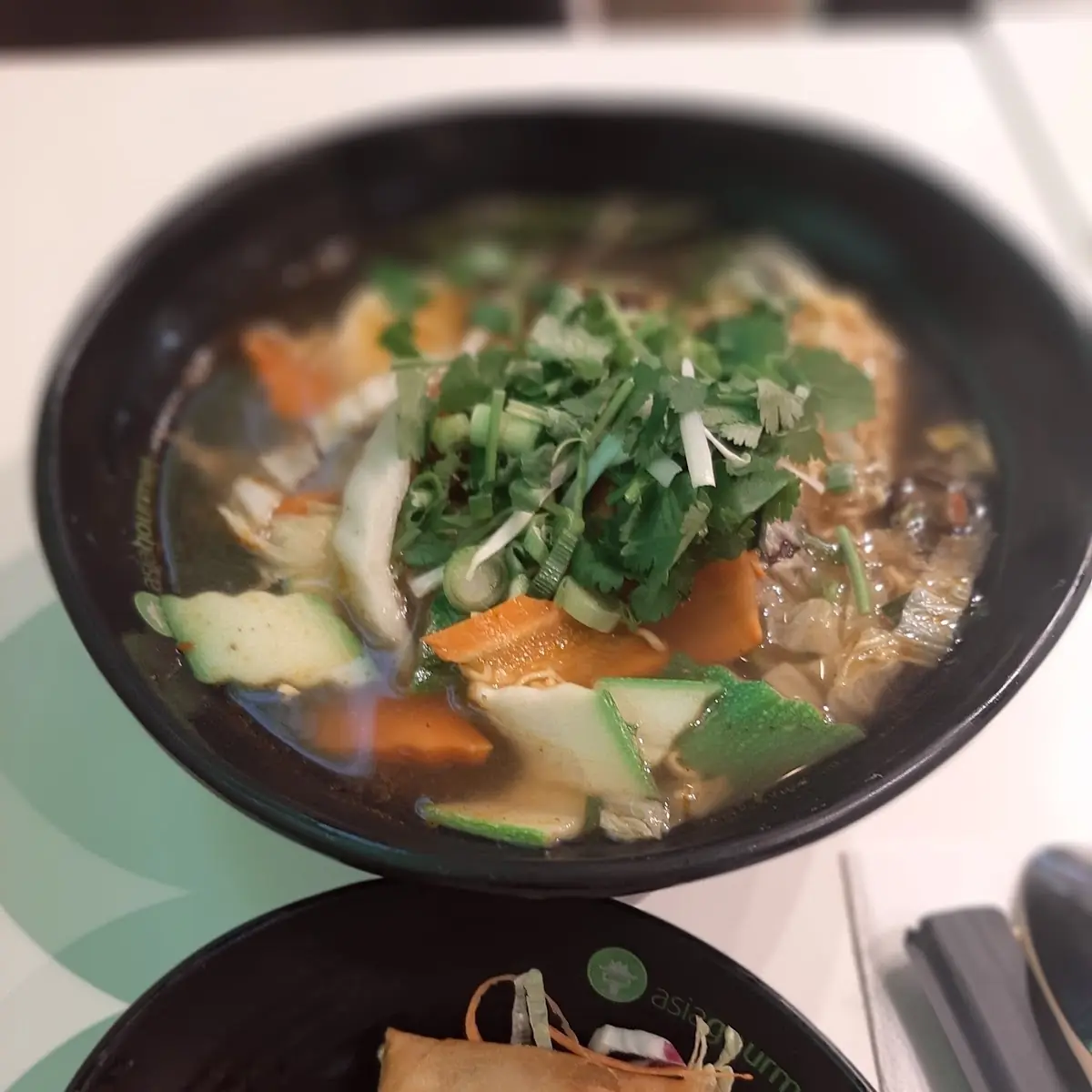 Pho Und Frühlingsrollen