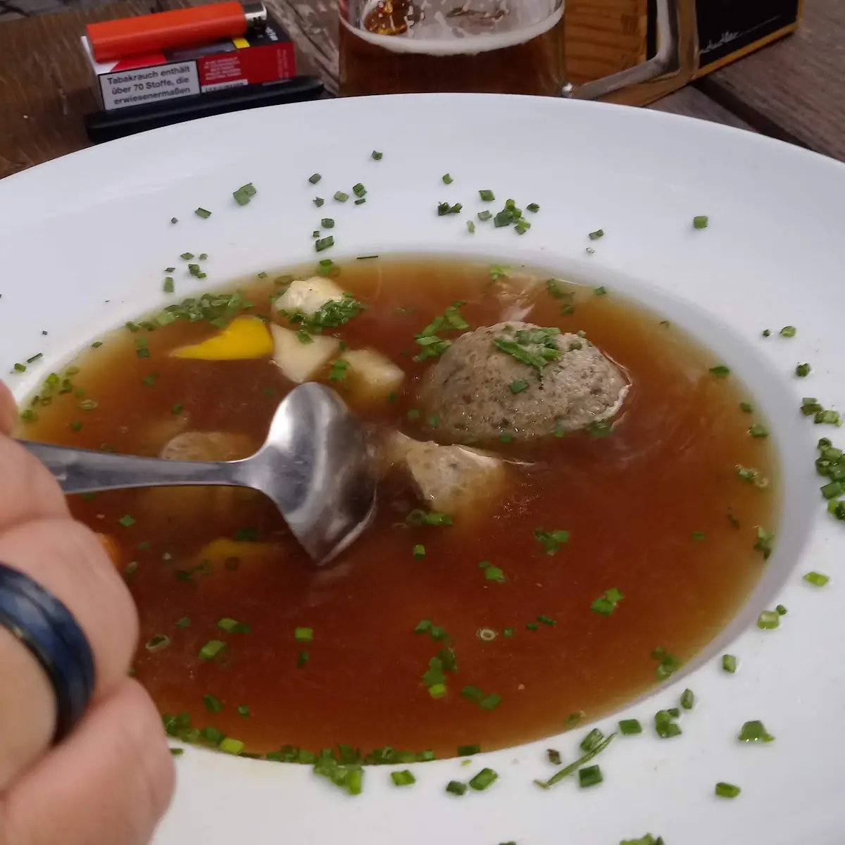 Leberknödelsuppe