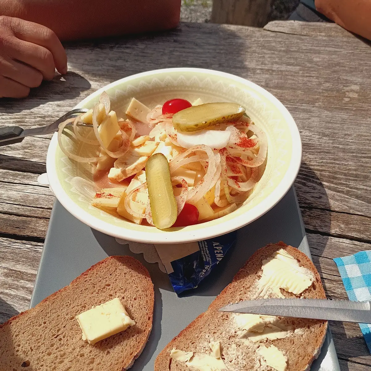 Surakäs