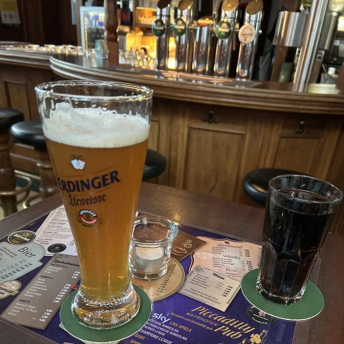 Cerveza Artesanal Y Coca Cola
