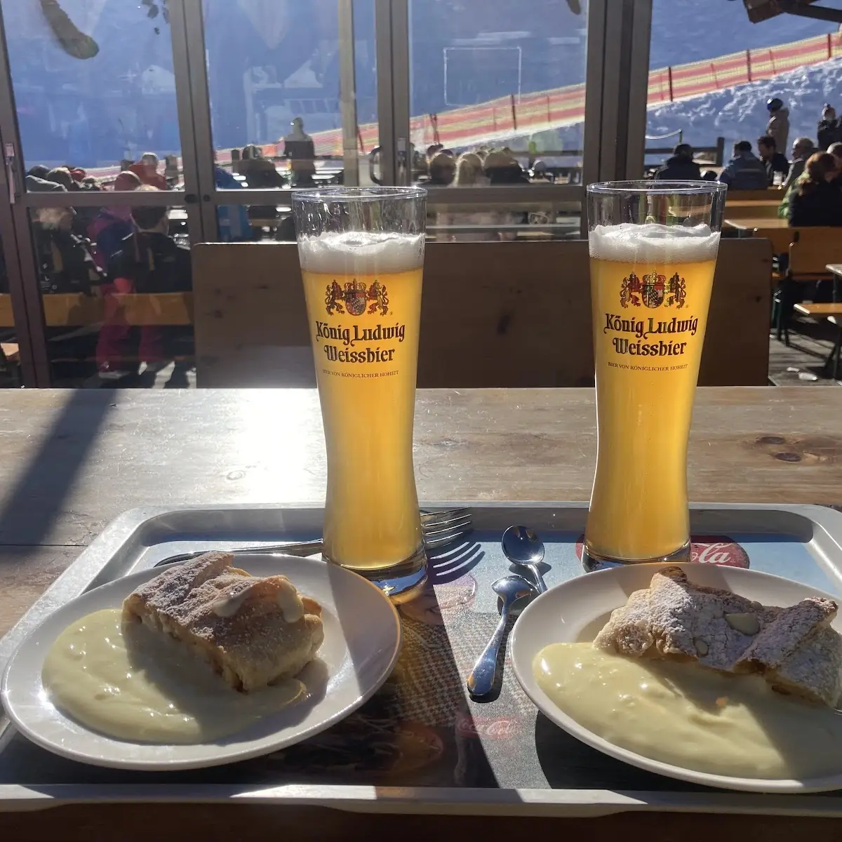 Apfelstrudel Und Weizenbier