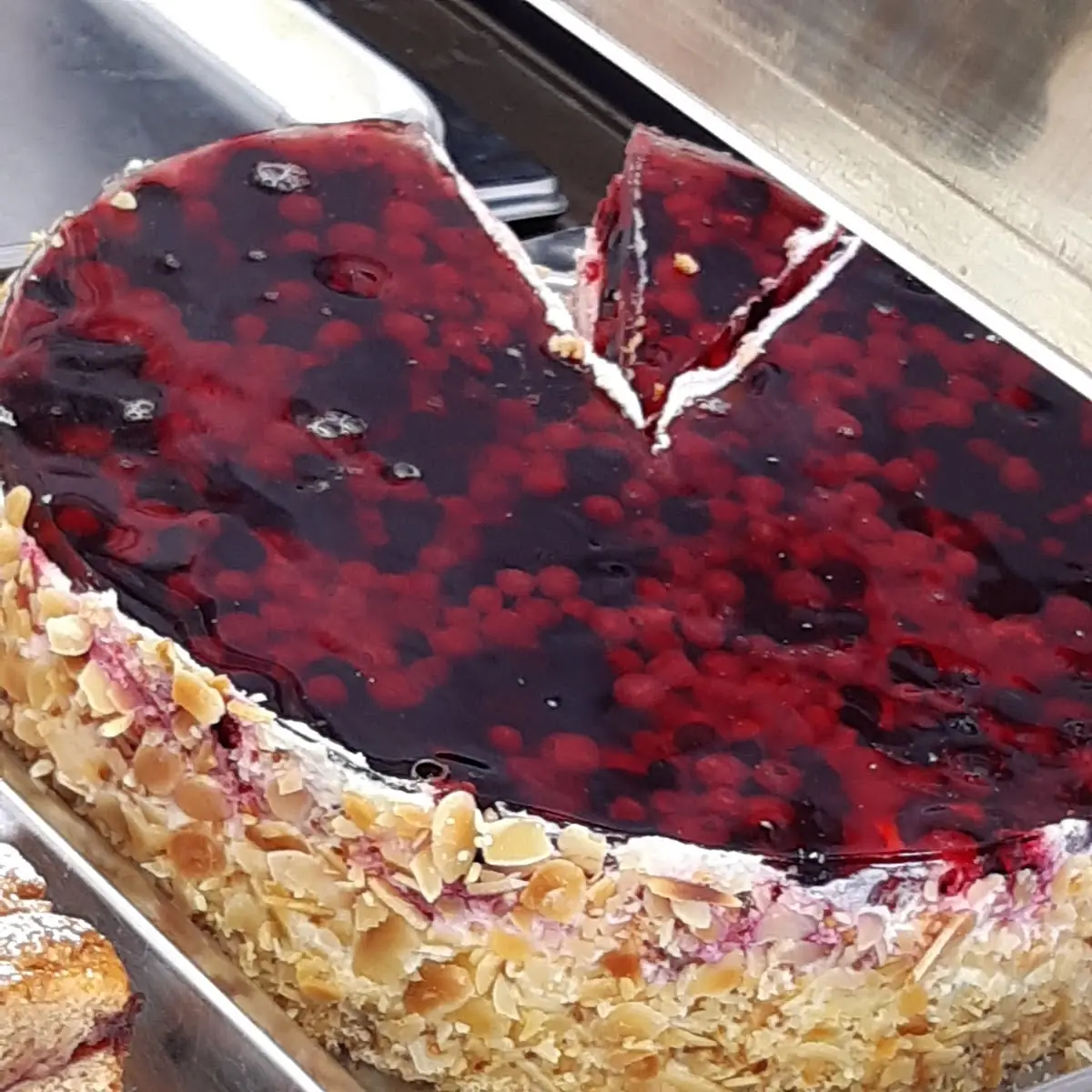 Waldbeerentorte