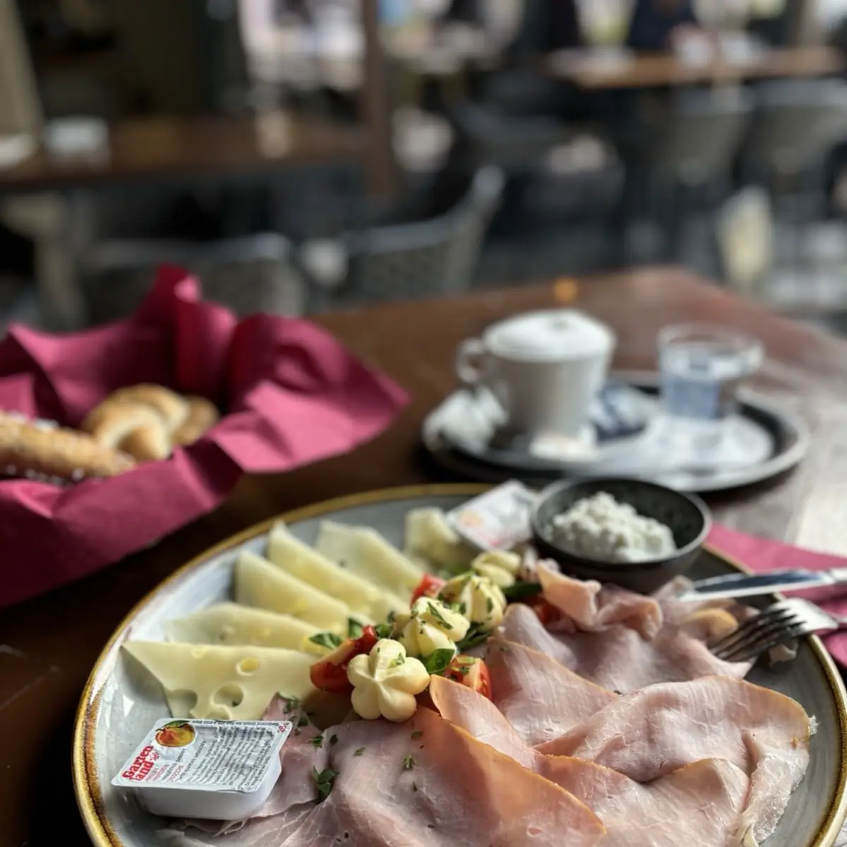 Kleiner Schinkenteller