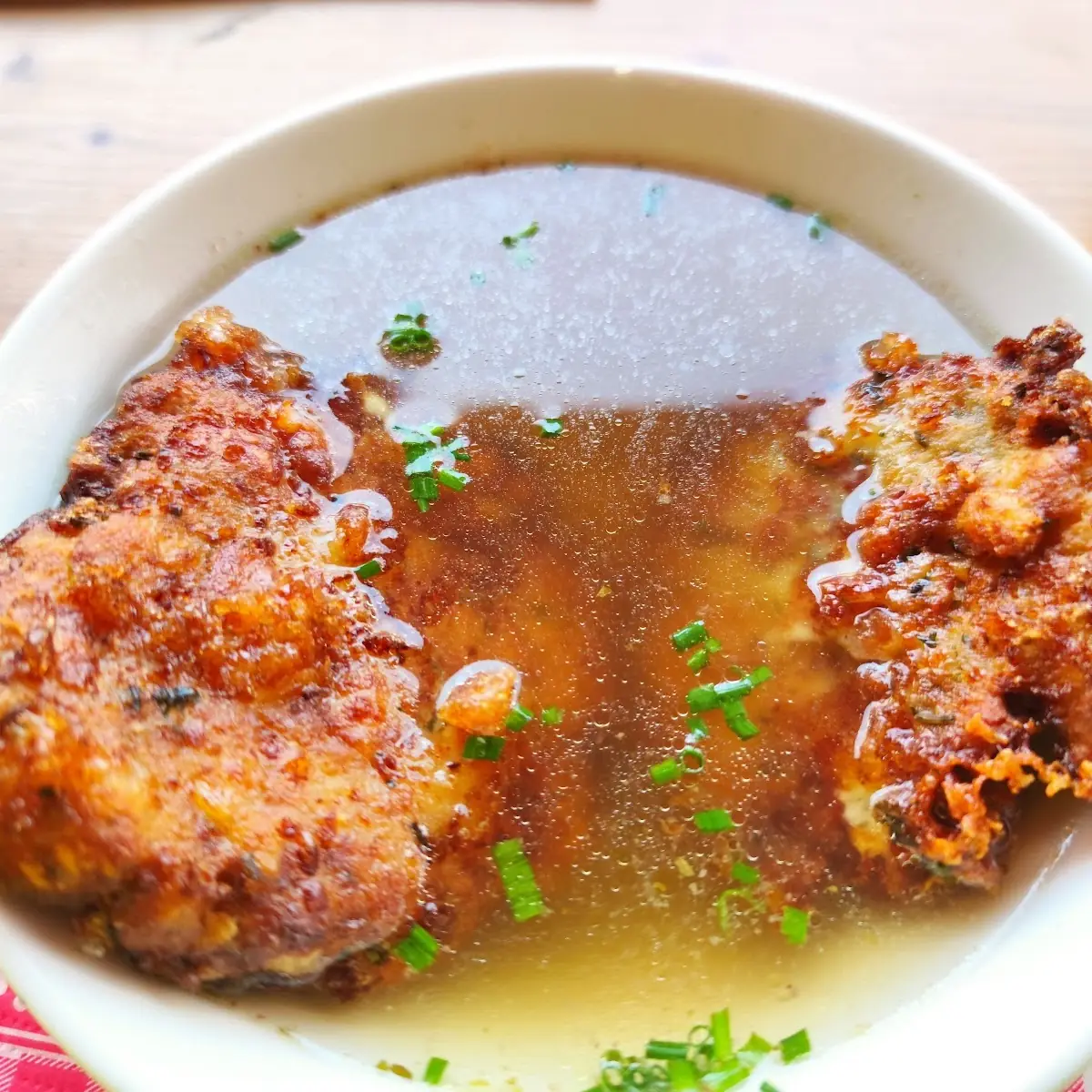Kaaspressknödelsuppe