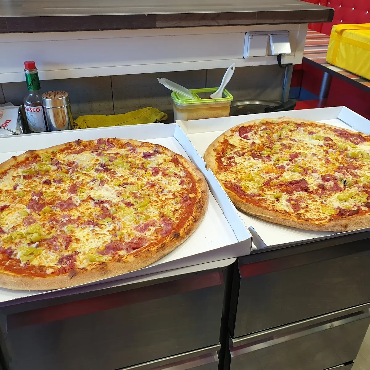Familien Pizza Calzone