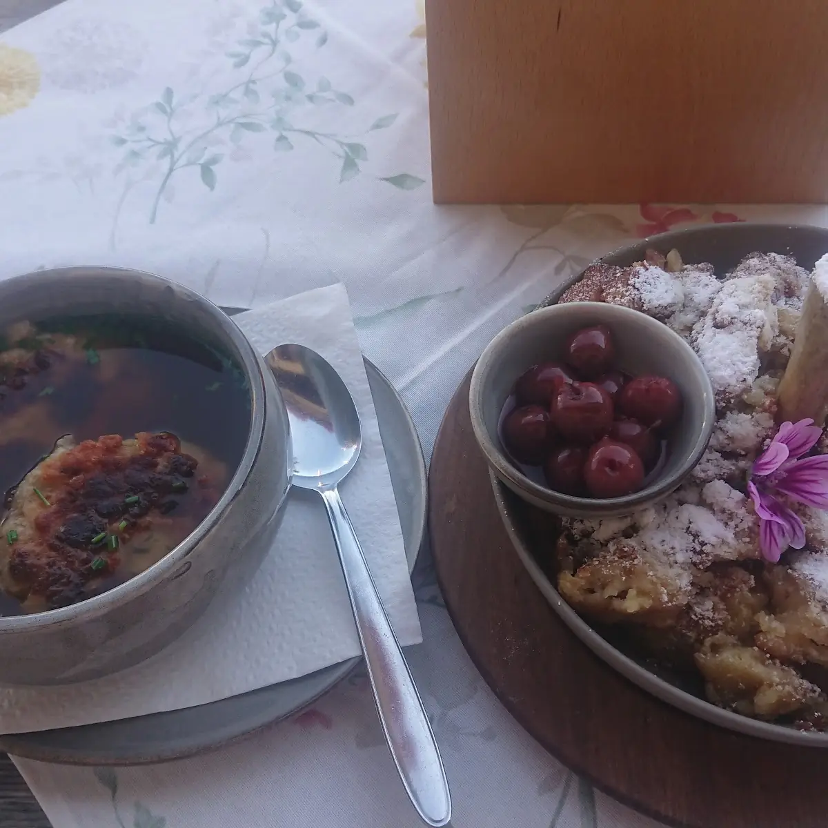 Leberknödelsuppe