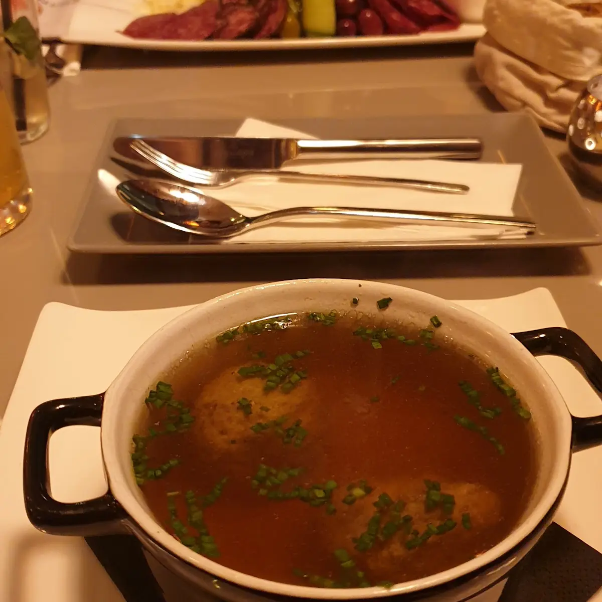 Leberknödelsuppe