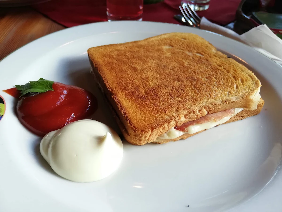 Schinken-käsetoast