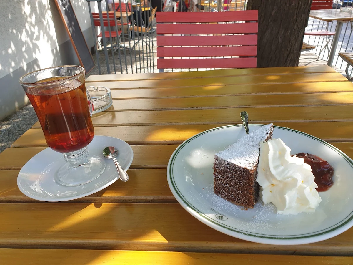 Tee Mit Mohnkuchen