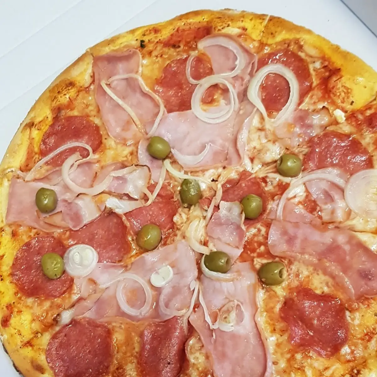Pizza Bolognese