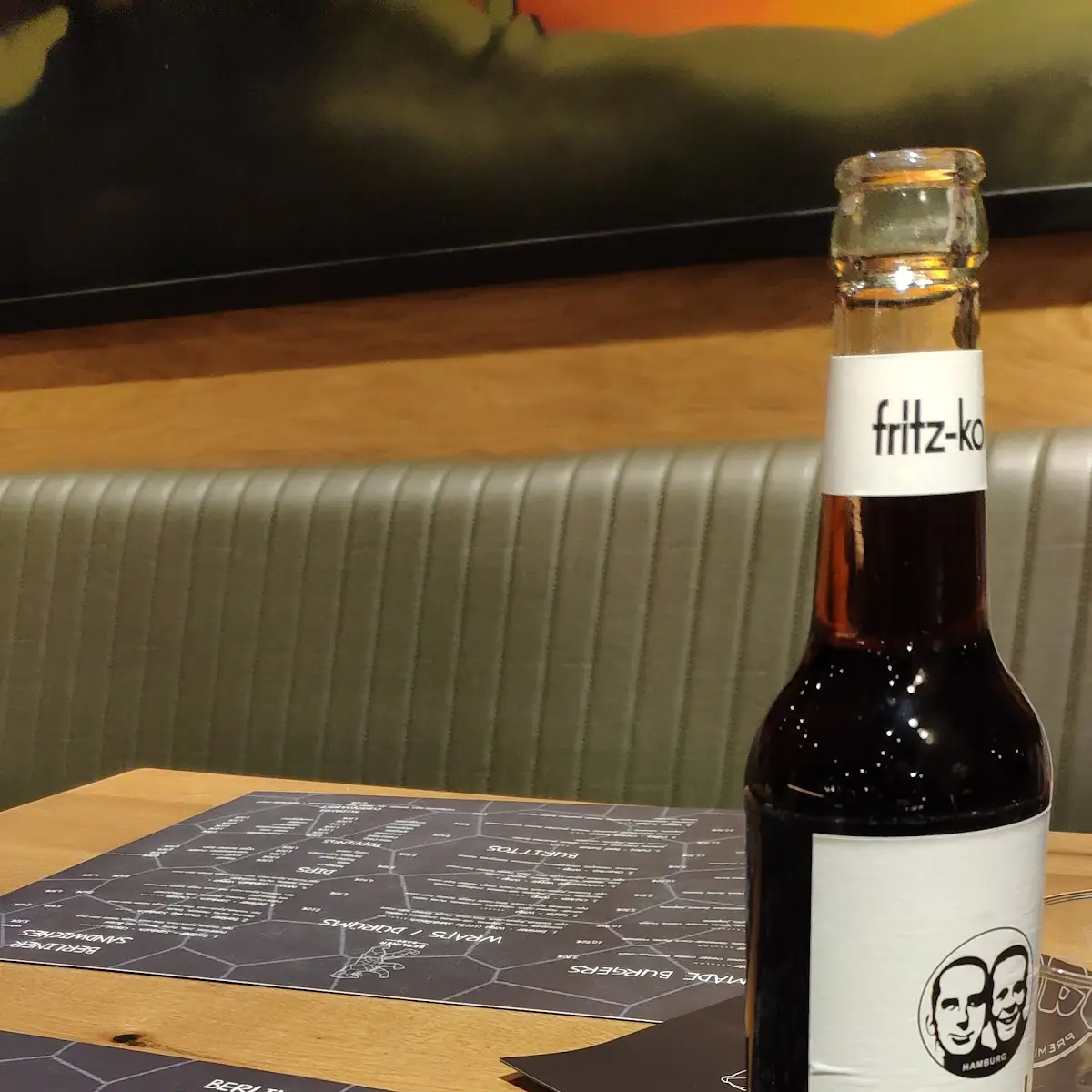 Kreuzberg Beef Burger Fries Fritz Kola 0 33l Waffel