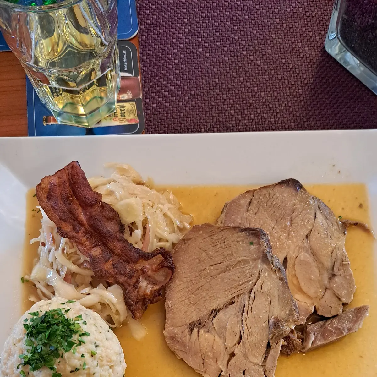 Schweinsbraten Mit Semmelknödel