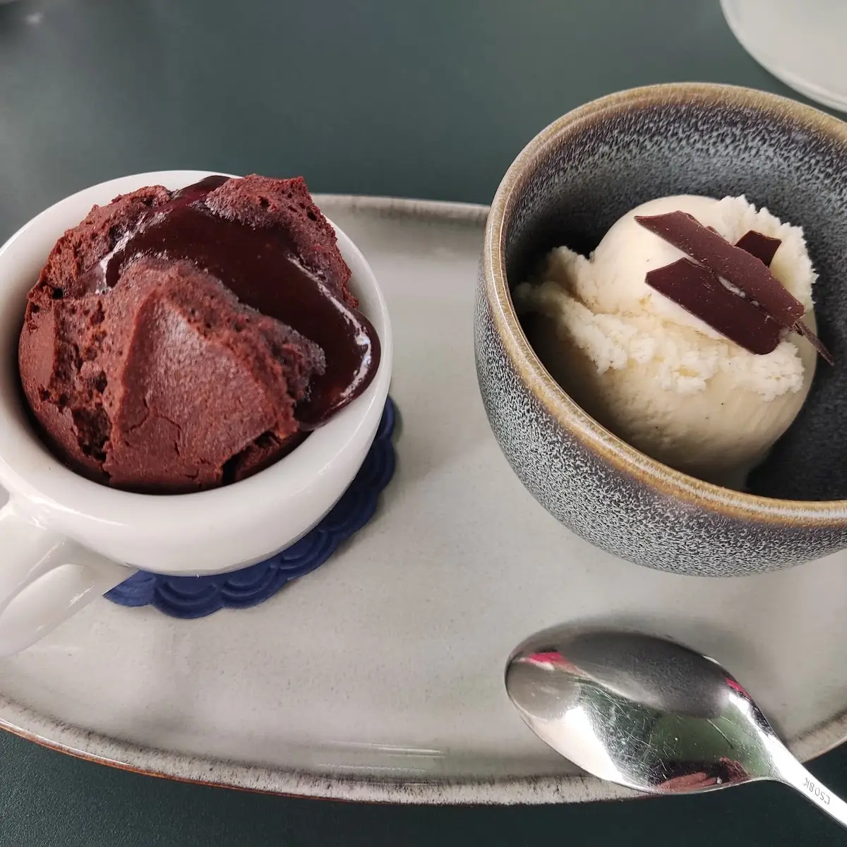 Schokoladensoufflé Mit Heißem Kern &Frostigem Vanilleeis