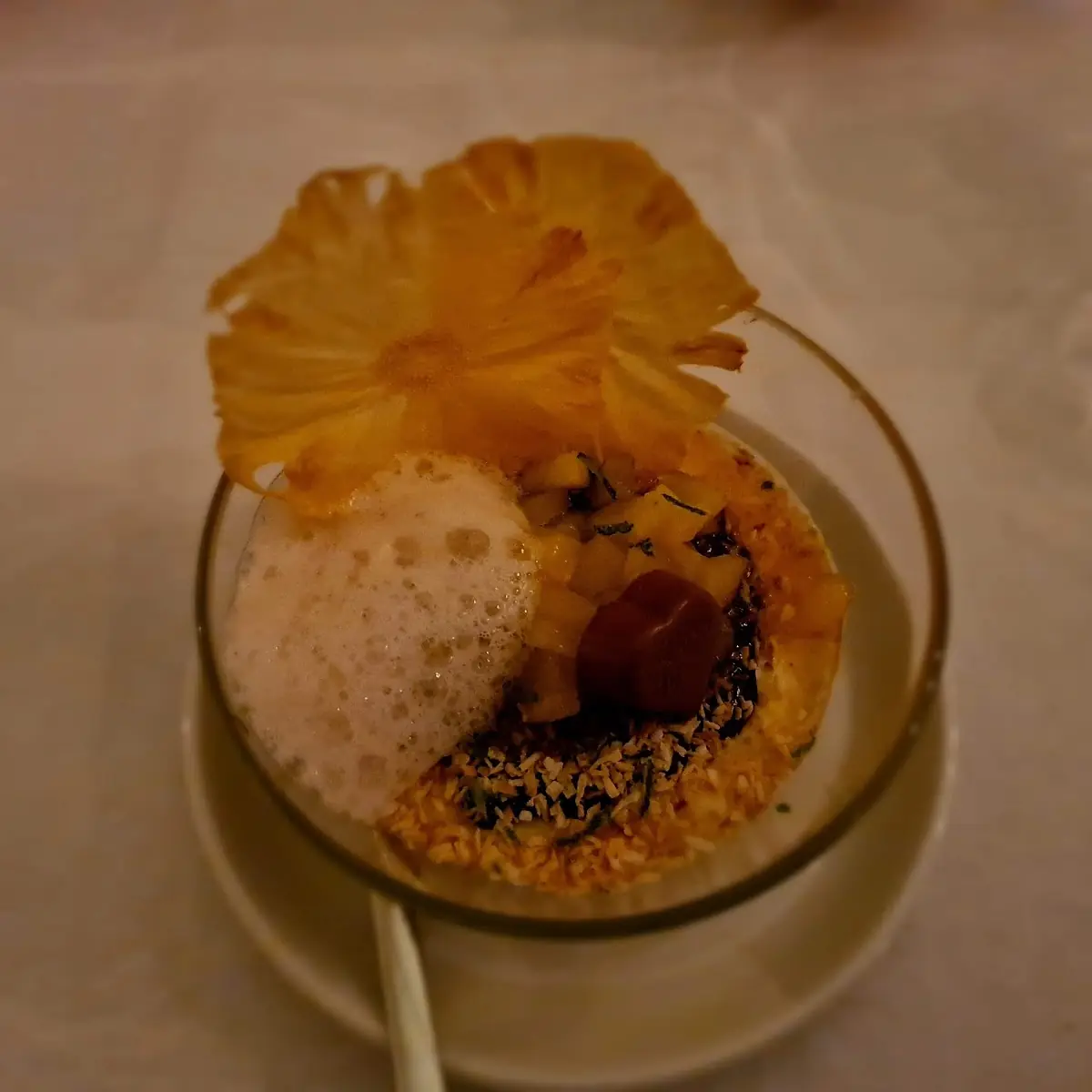 Eisdessert Mit Ananasschoko