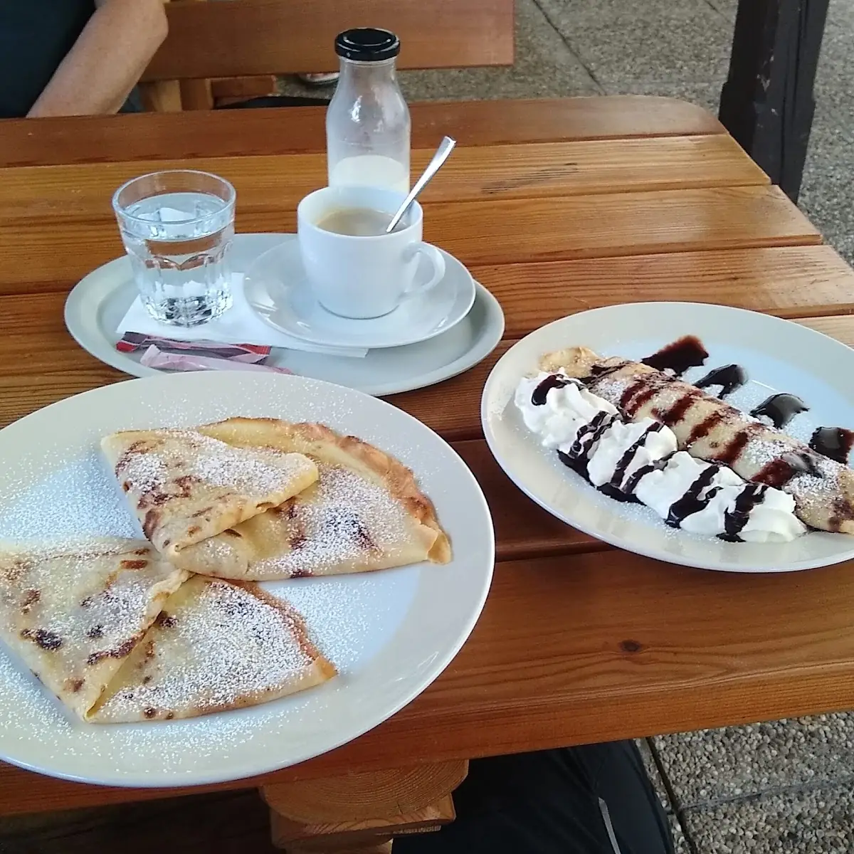 Verlängerter Schoko- Und Marillepalatschinken