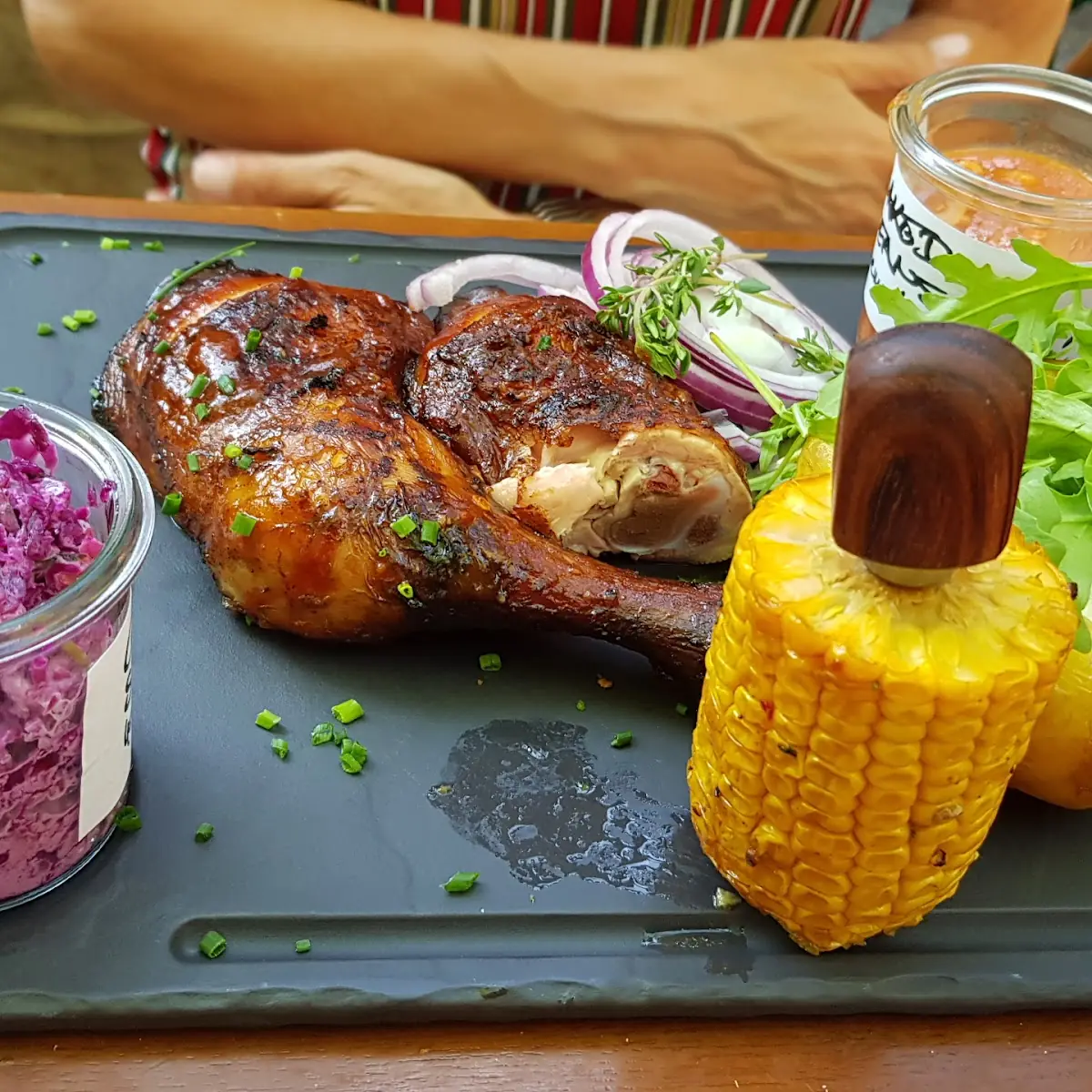 Hühnerkeulen Vom Grill