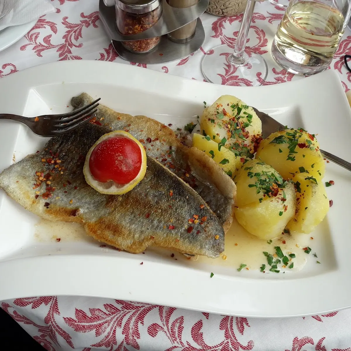 Forellenfile Mit Erdäpfel