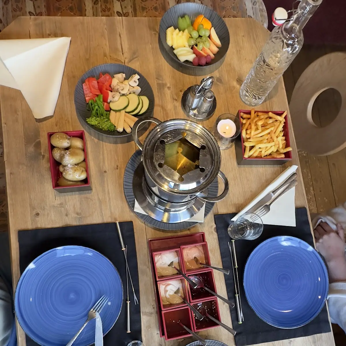 Fondue Pot
