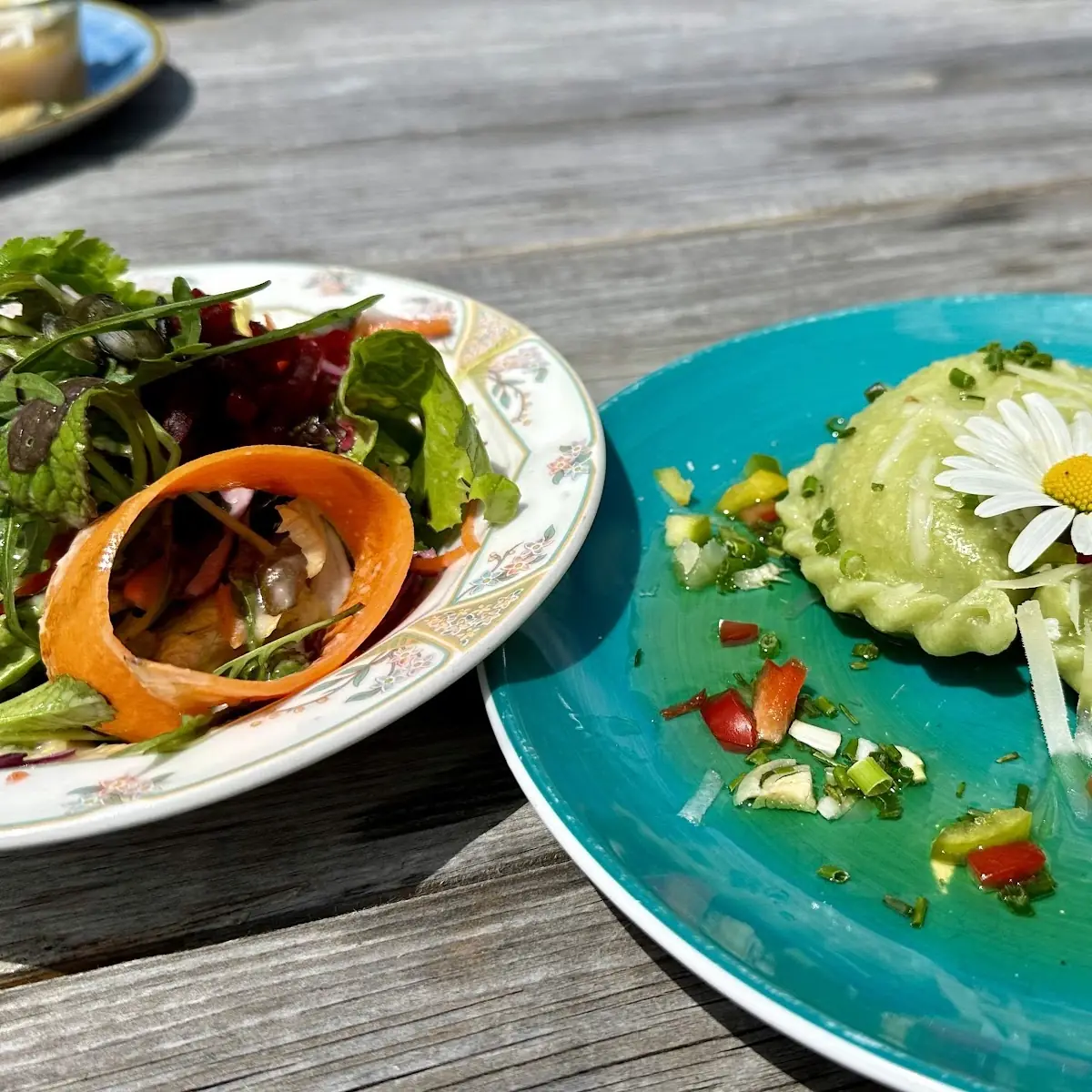 Nocknudel Mit Salat