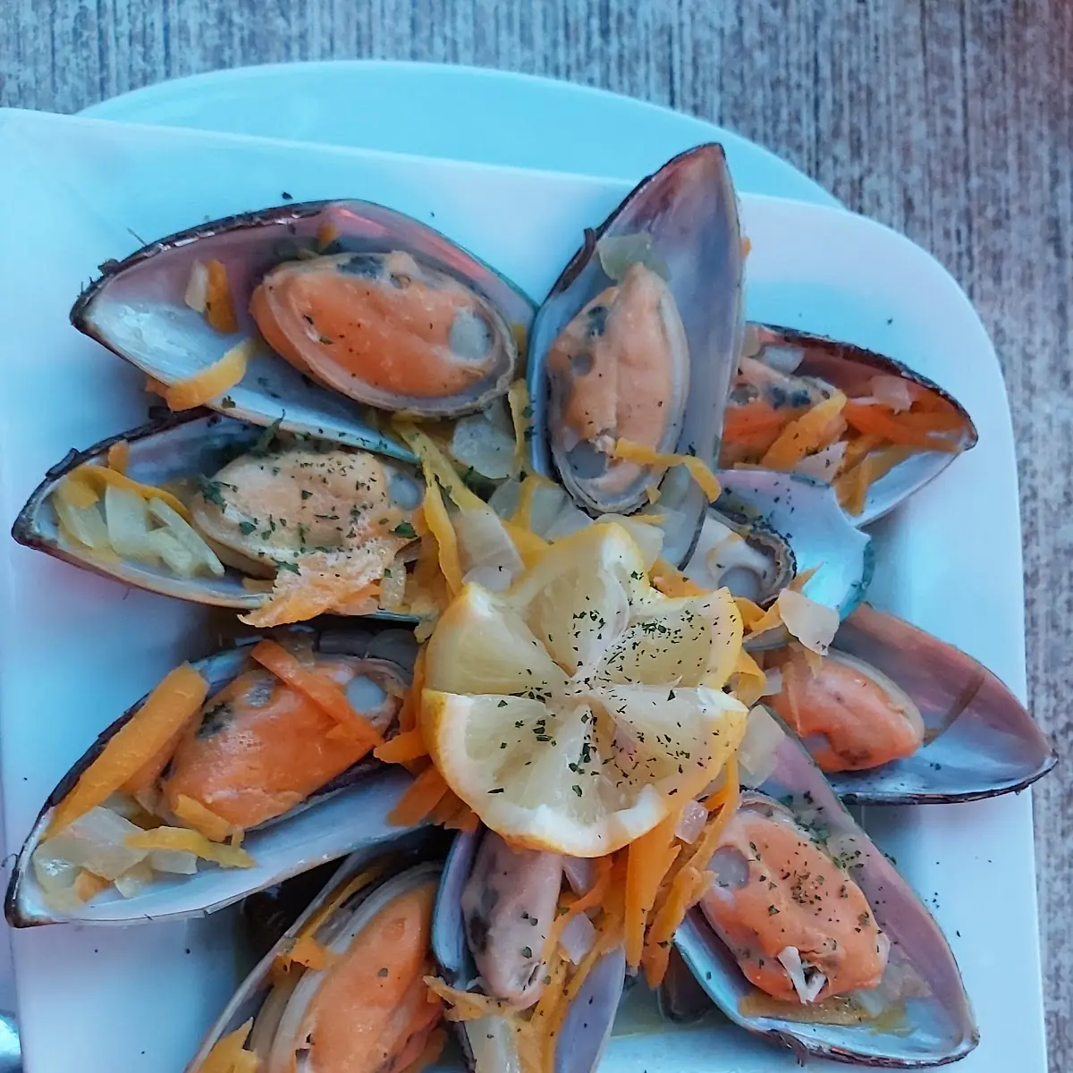 Muscheln Mit Schale In Weißweinsud