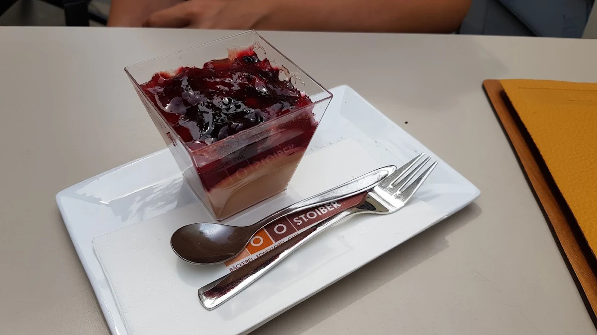 Schonomousse Mit Beeren