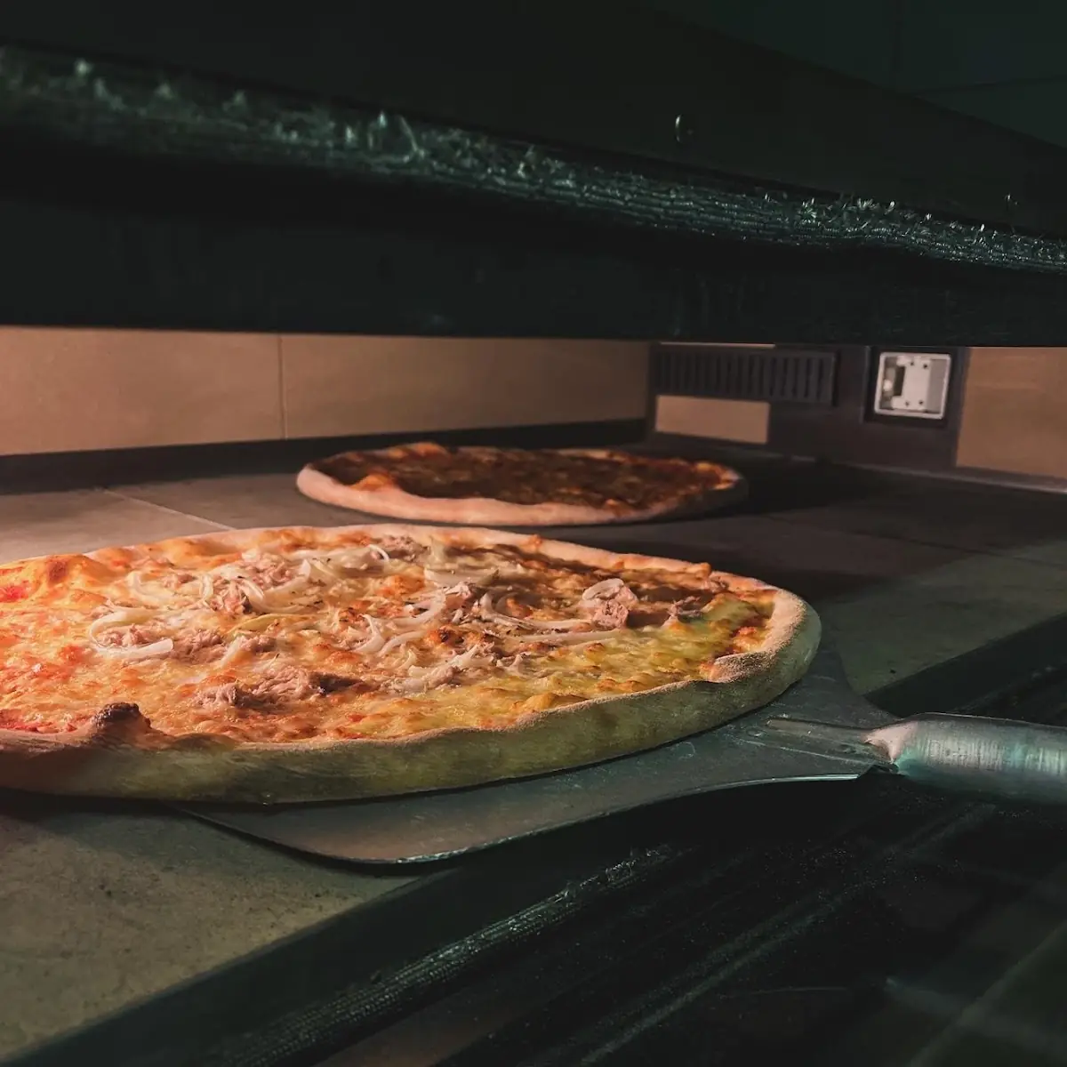 Highlights, Kebap & Pizza Haus TIGRIS
