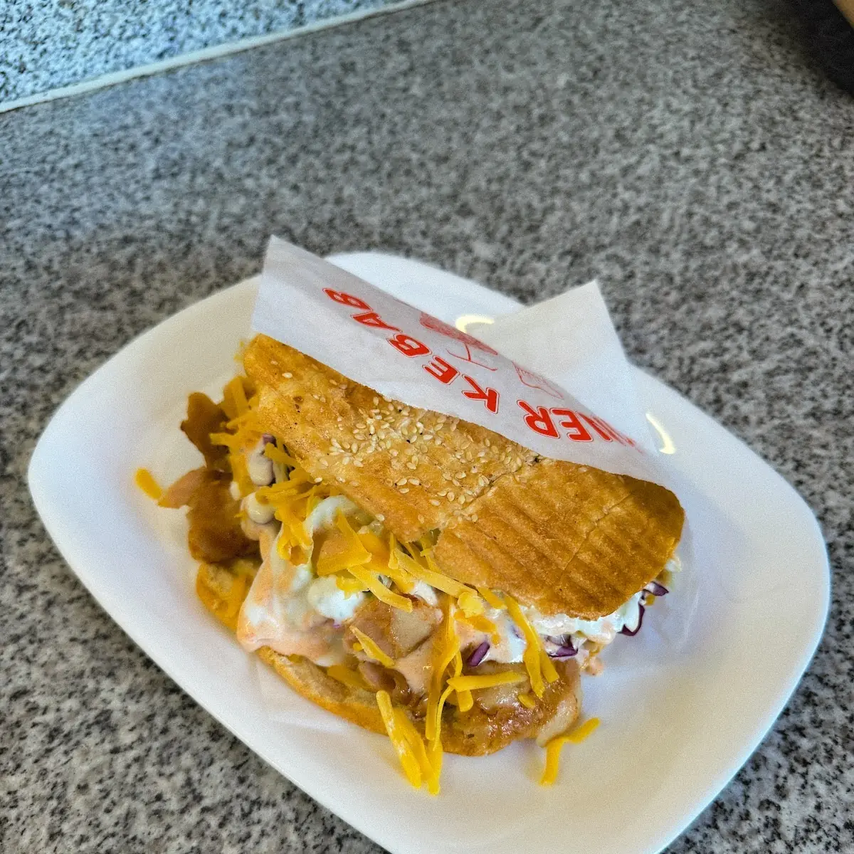 Fuzi's-cheddar-döner