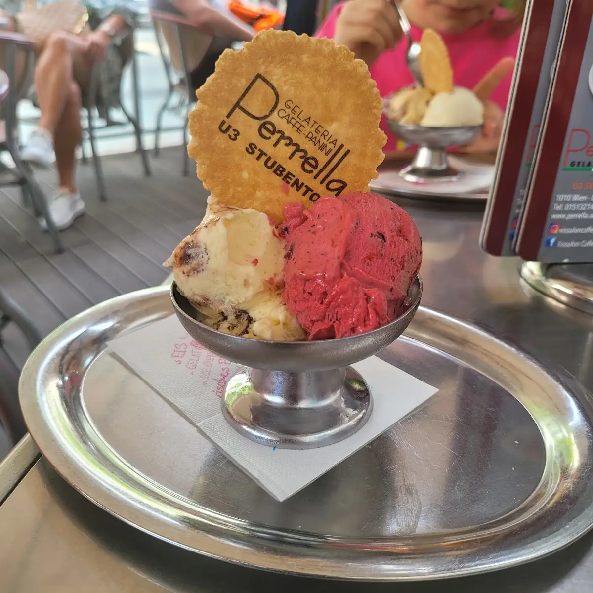 Dondurma, Eissalon Caffè Perrella