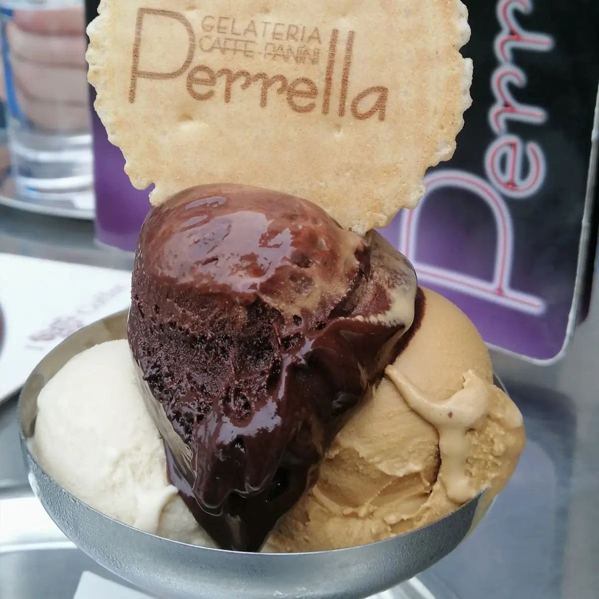 Mittlere Portion Eis