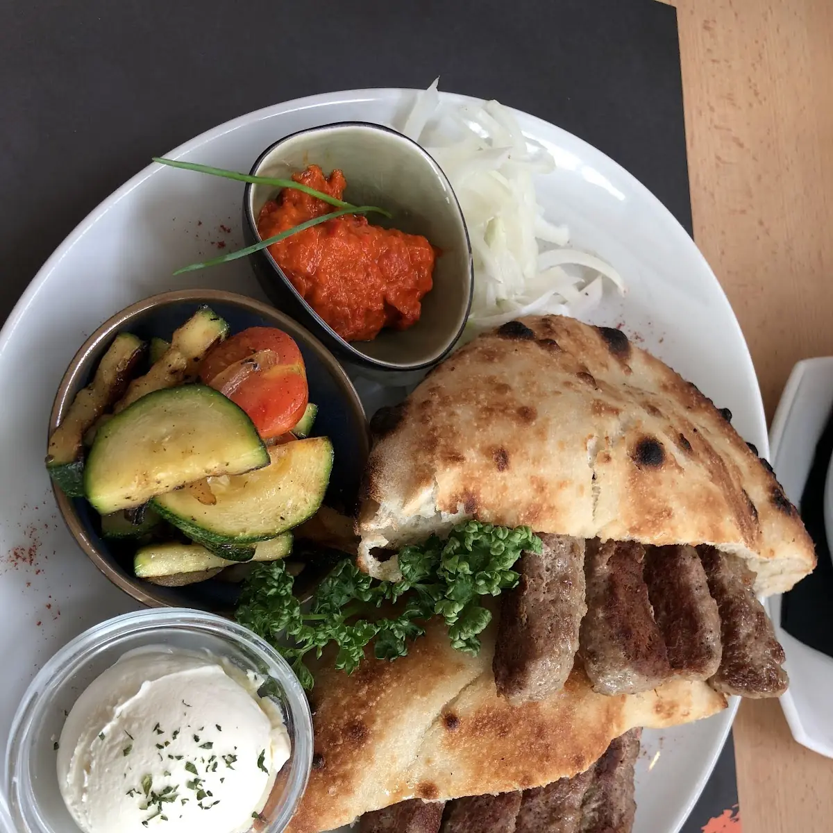 Cevapcici 8 stk. Mit fladenbrot