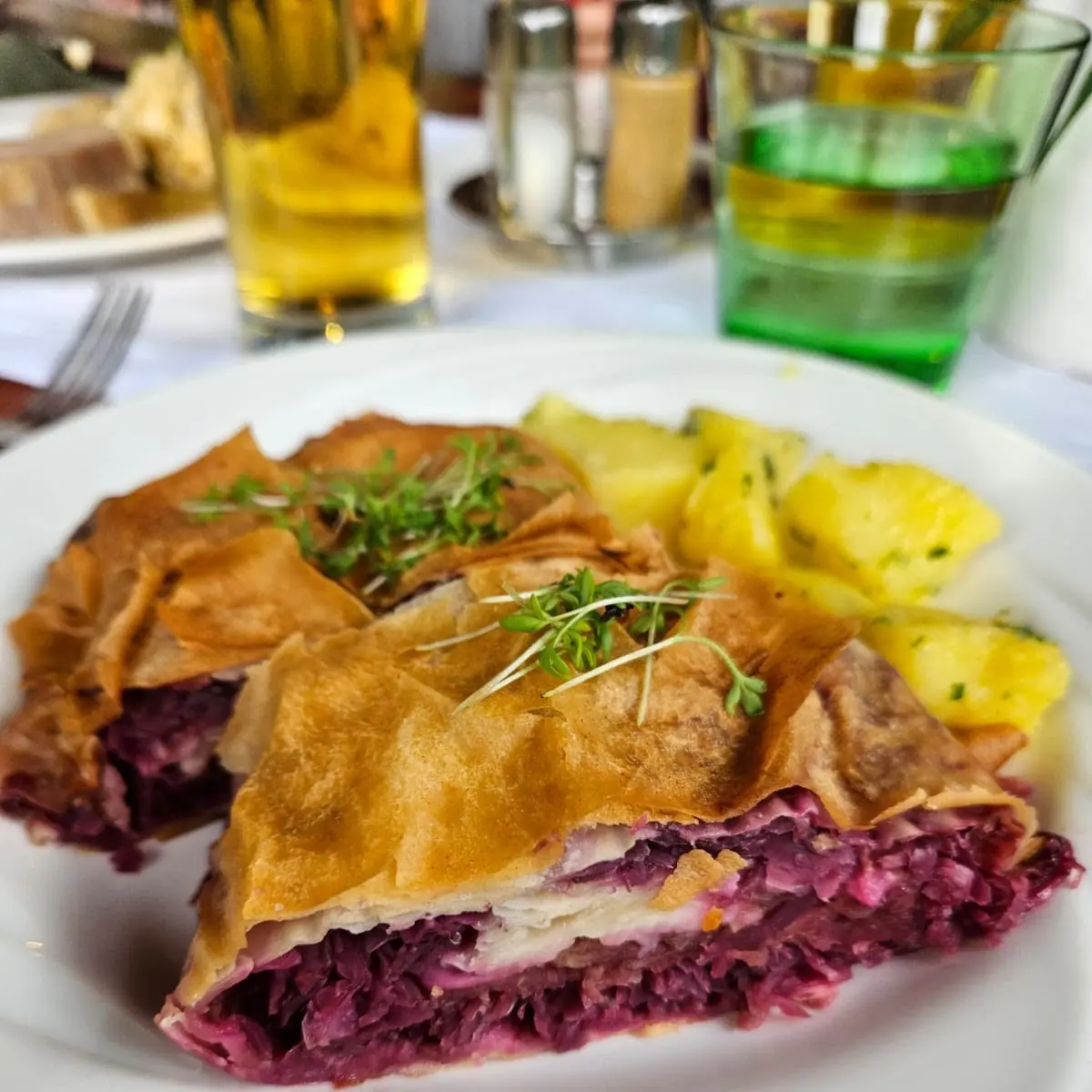 Rotkrautstrudel