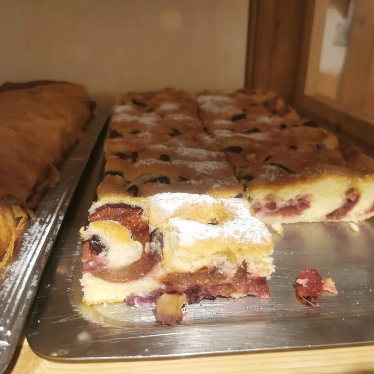 Topfen-heidelbeer- & Topfen-himbeer-strudel