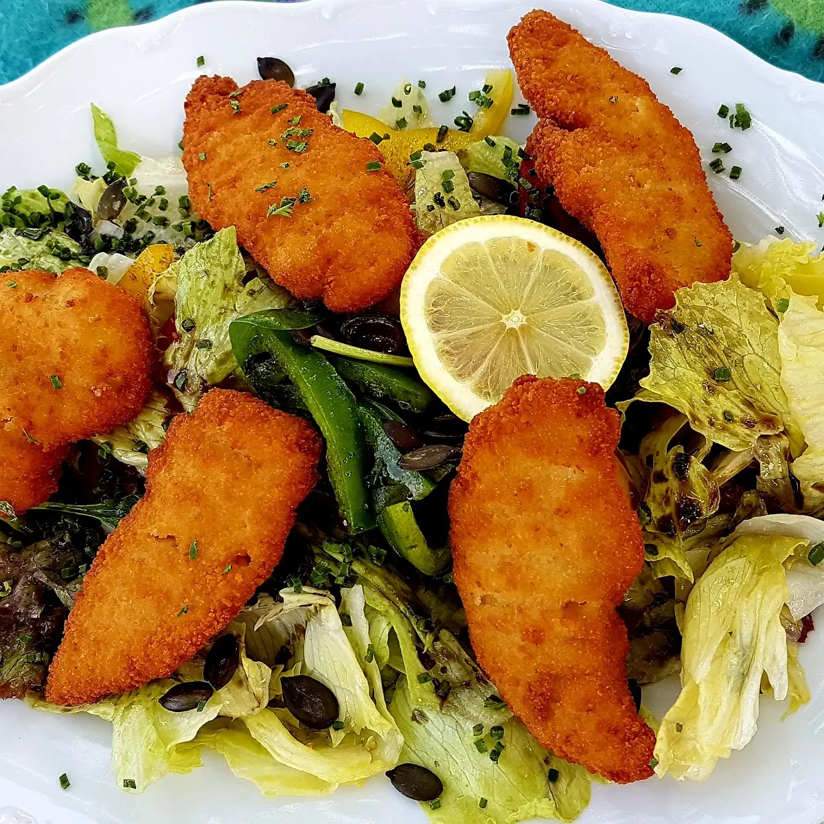 Backhendl Salat