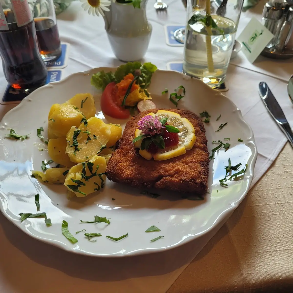 Wiener Schnitzel Vom Schwein Mit Salat