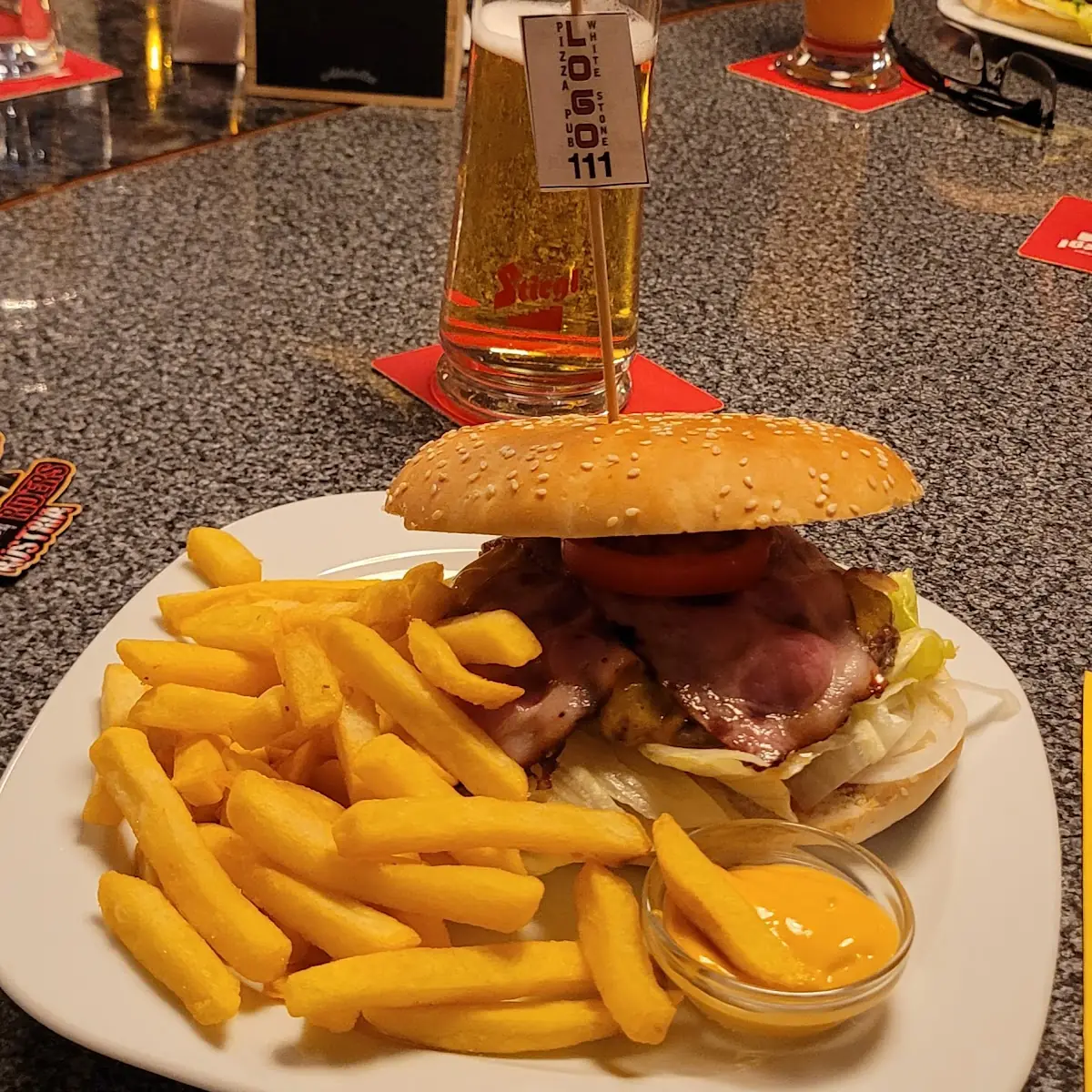 Clint Eastwood Hamburger Mit Pommes Frites