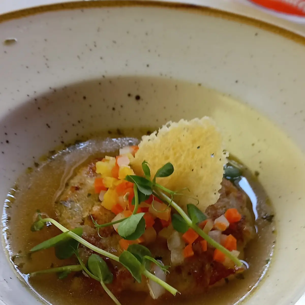 Kaspressknödelsuppe