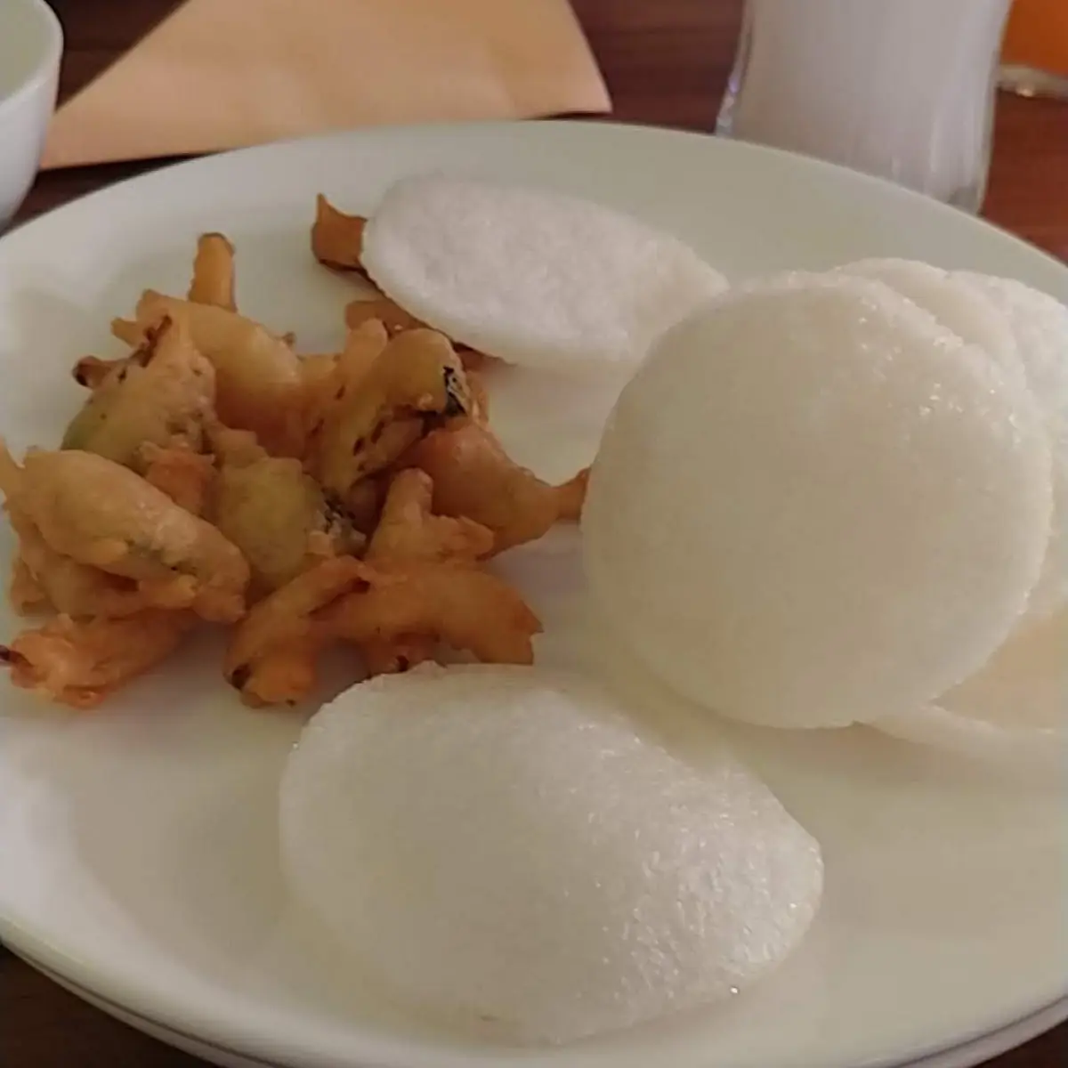 Gebackenes Gemüse Und Humma Chips