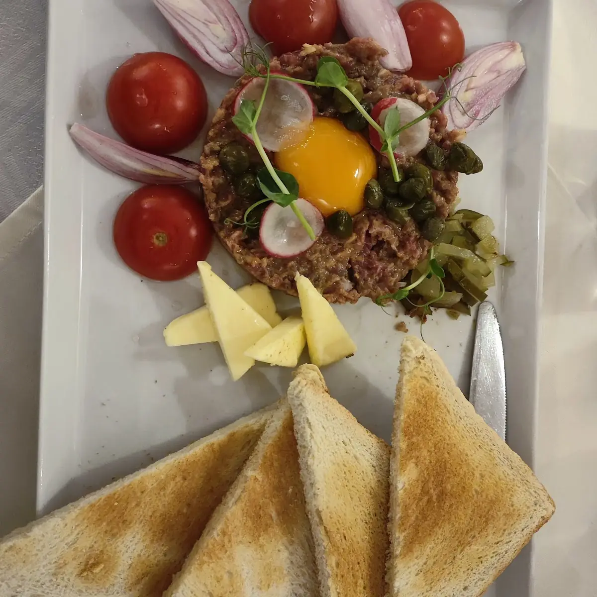 Beeftatar Mit Toast