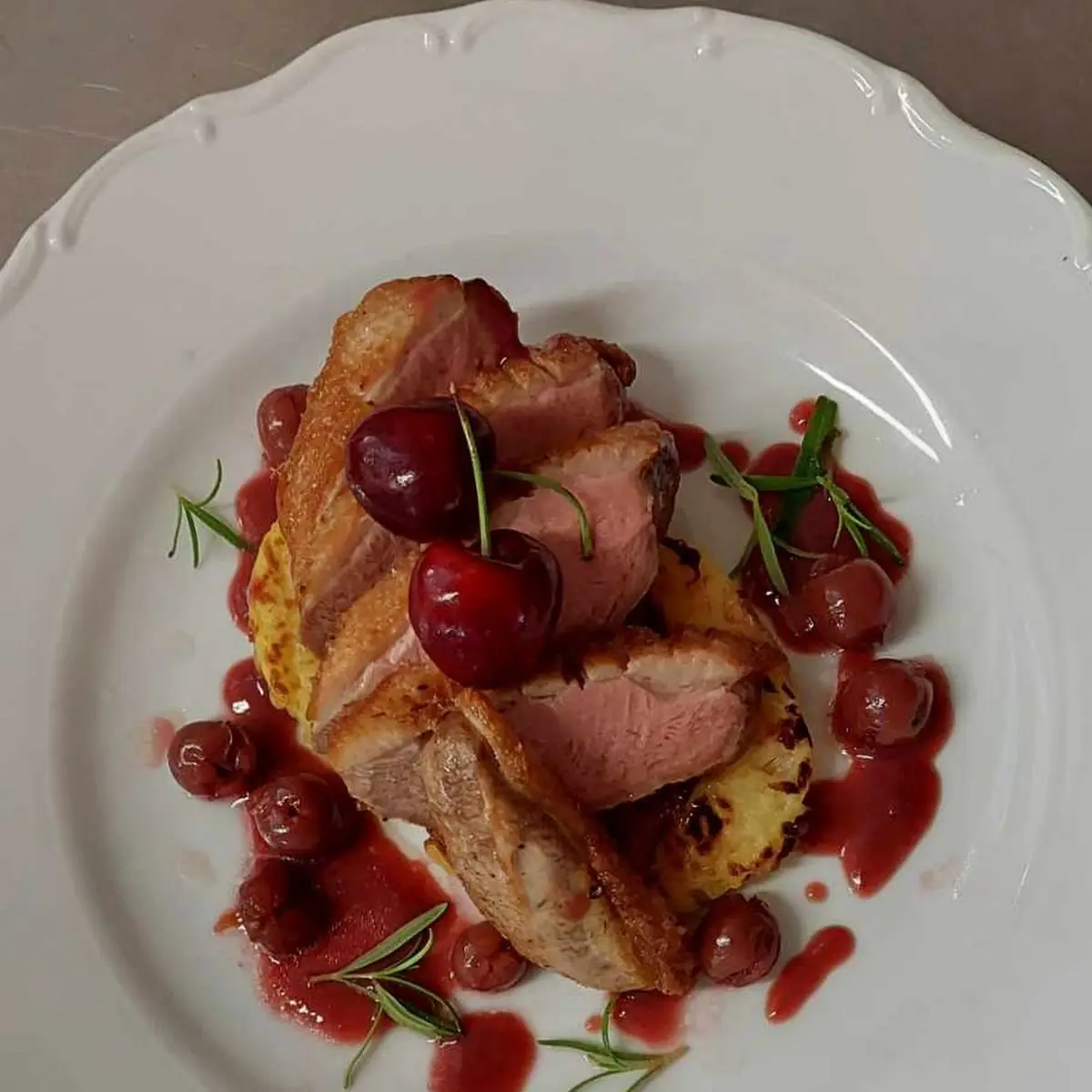 Entenbrust Rotkohl-fladen Bratapfel Entenjus
