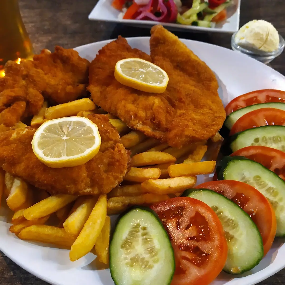 Wiener Schnitzel Mi Pommes