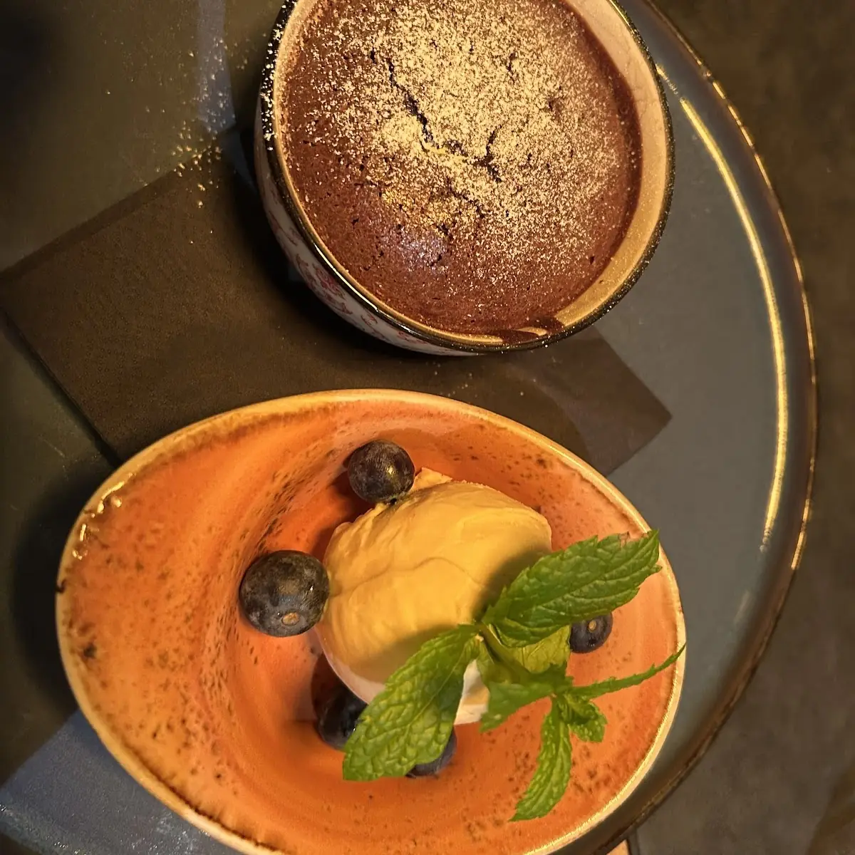 Schokokuchen Und Toffeeis
