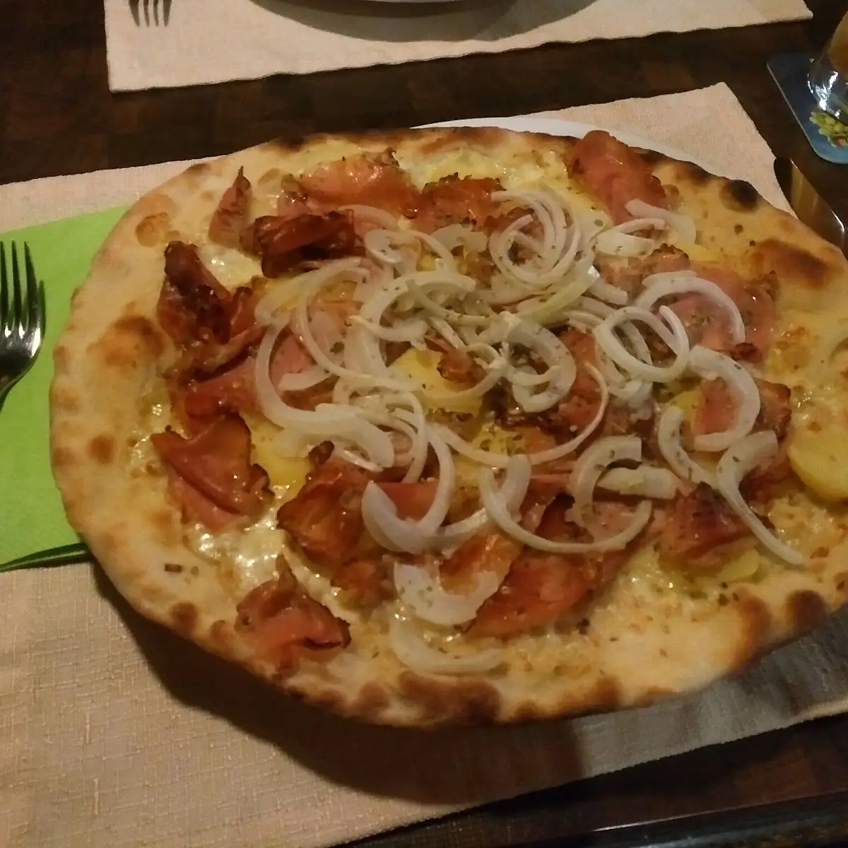 Gröstlpizza